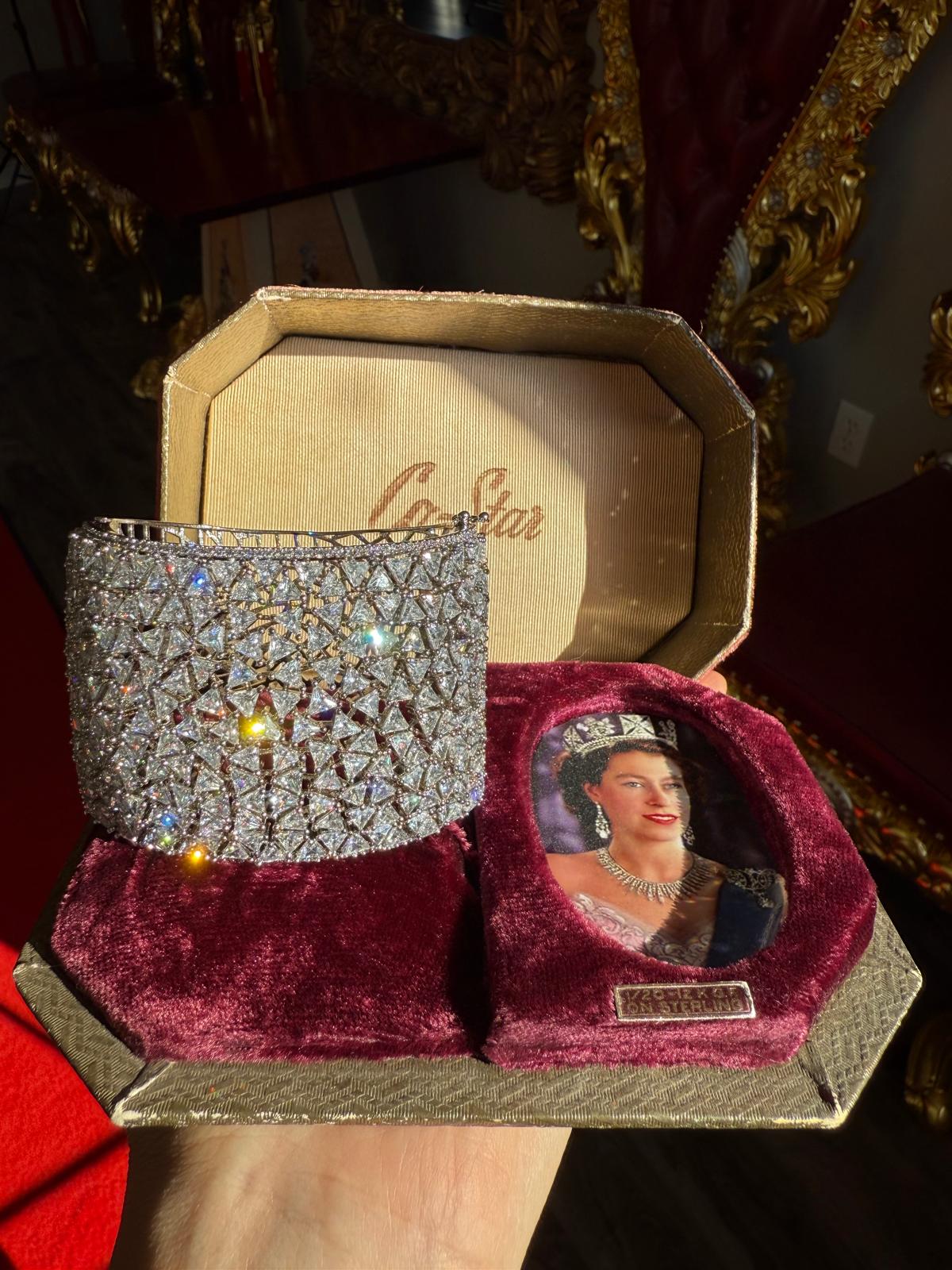 Luxurious 100% Glow and Shine Nano Crystals Bracelet Bangle