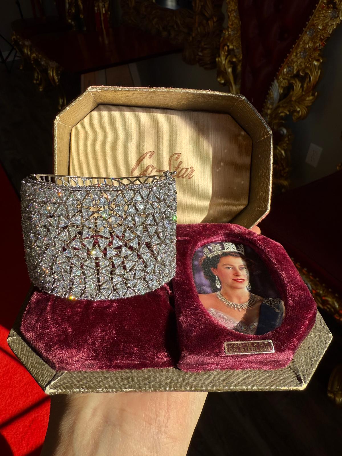 Luxurious 100% Glow and Shine Nano Crystals Bracelet Bangle