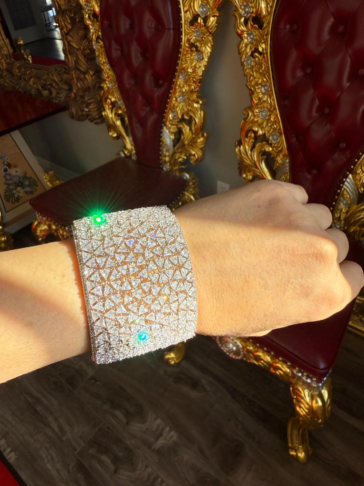 Luxurious 100% Glow and Shine Nano Crystals Bracelet Bangle