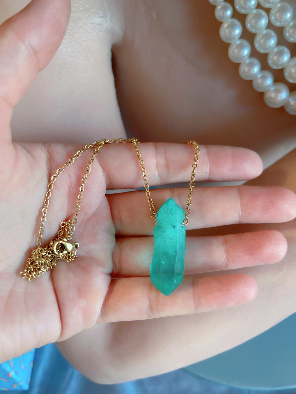 Men Solid Emerald Quartz Rough Necklace in Gold or Silver