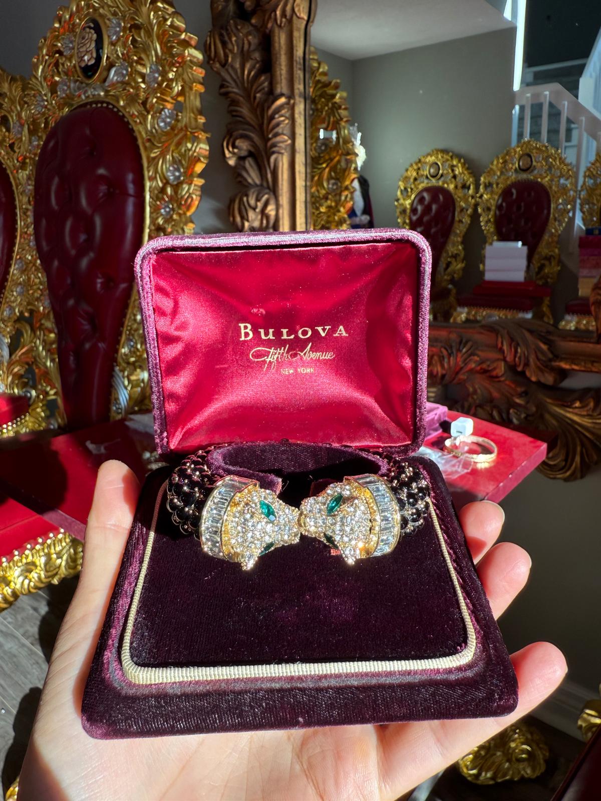 Luxurious Double Head Leopard with Black Spinel, Emeralds, Nano Crystals Bracelet Bangle