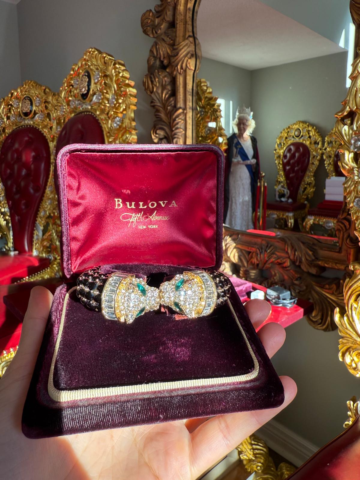 Luxurious Double Head Leopard with Black Spinel, Emeralds, Nano Crystals Bracelet Bangle