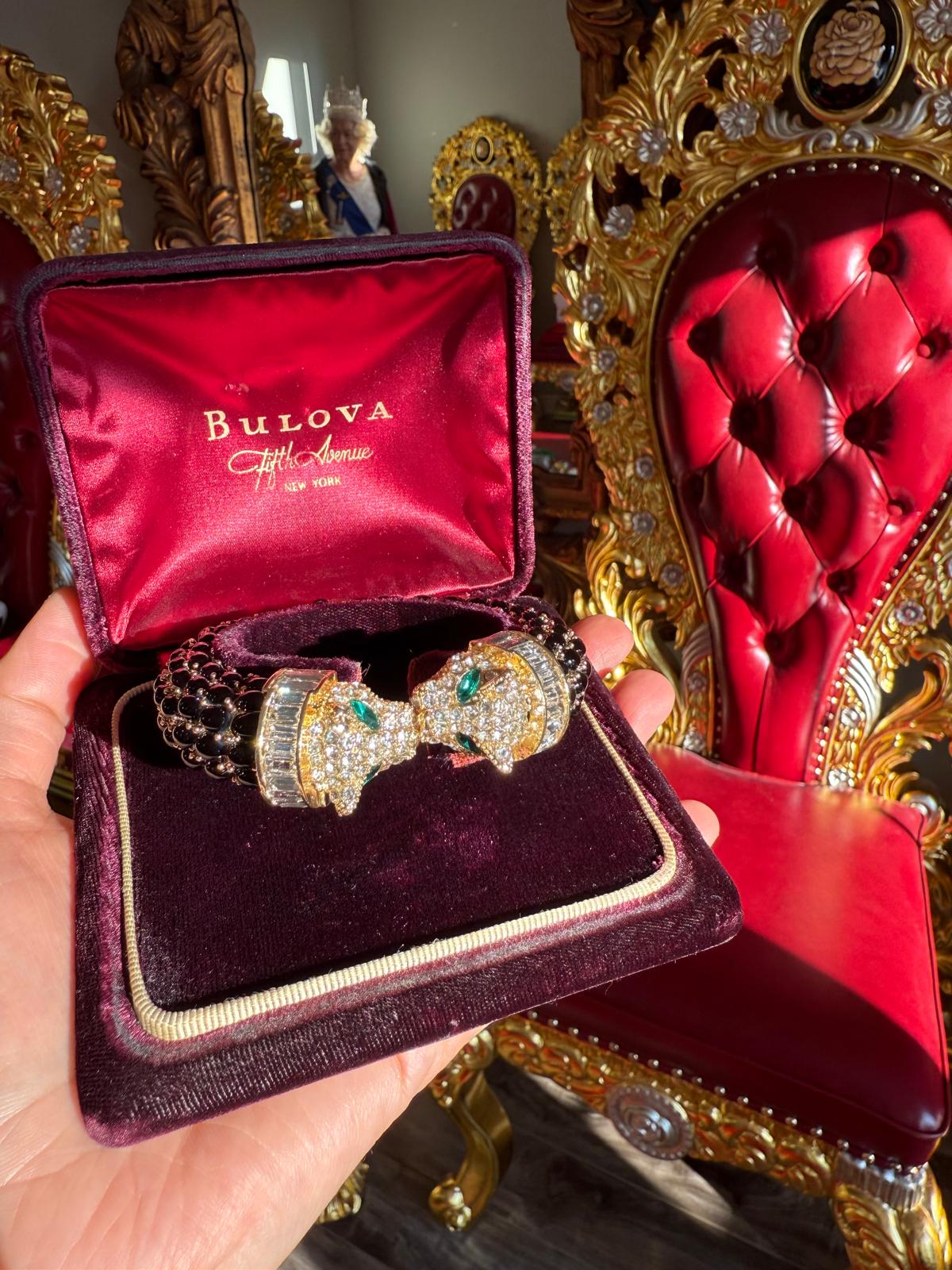 Luxurious Double Head Leopard with Black Spinel, Emeralds, Nano Crystals Bracelet Bangle