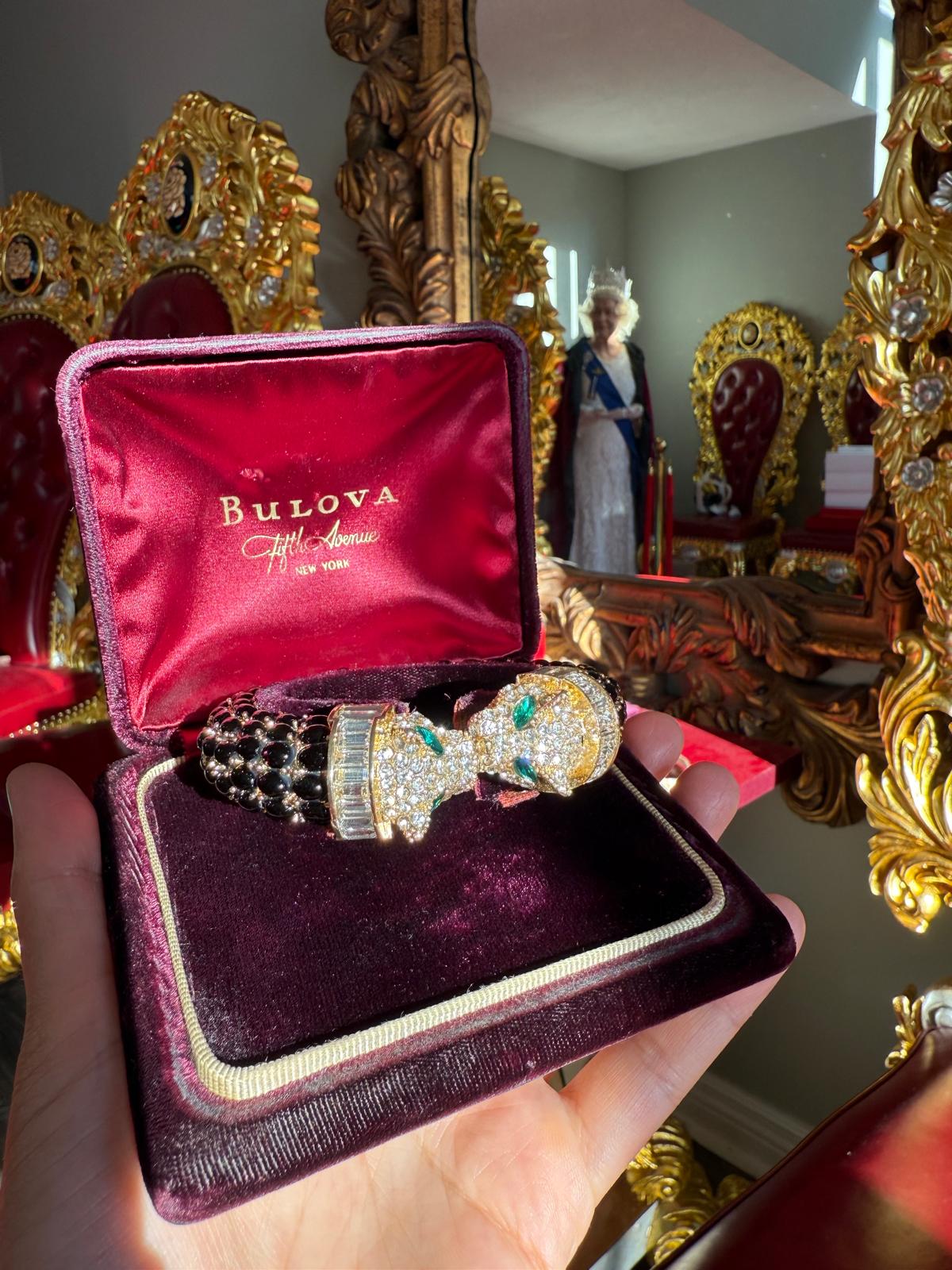 Luxurious Double Head Leopard with Black Spinel, Emeralds, Nano Crystals Bracelet Bangle