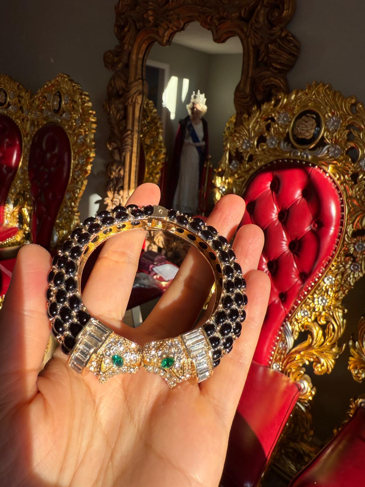 Luxurious Double Head Leopard with Black Spinel, Emeralds, Nano Crystals Bracelet Bangle