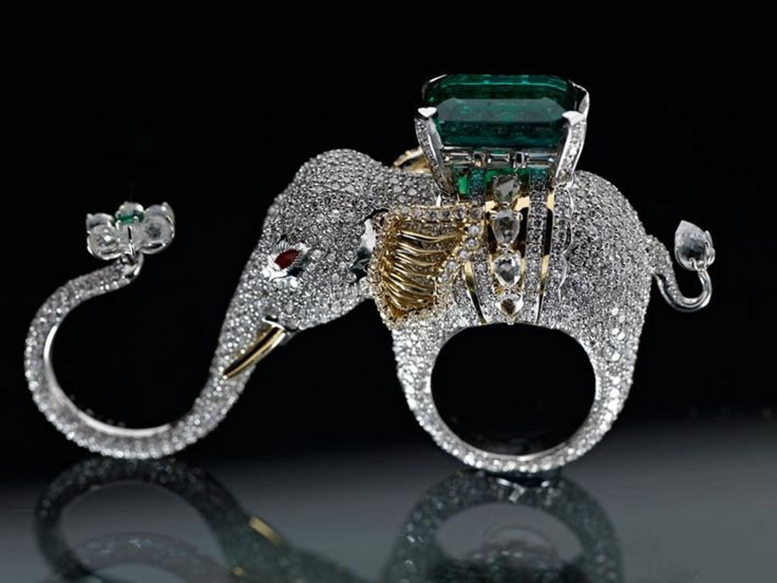 Emerald Diamond Elephant Ring – Queen 1001 Nights Luxury