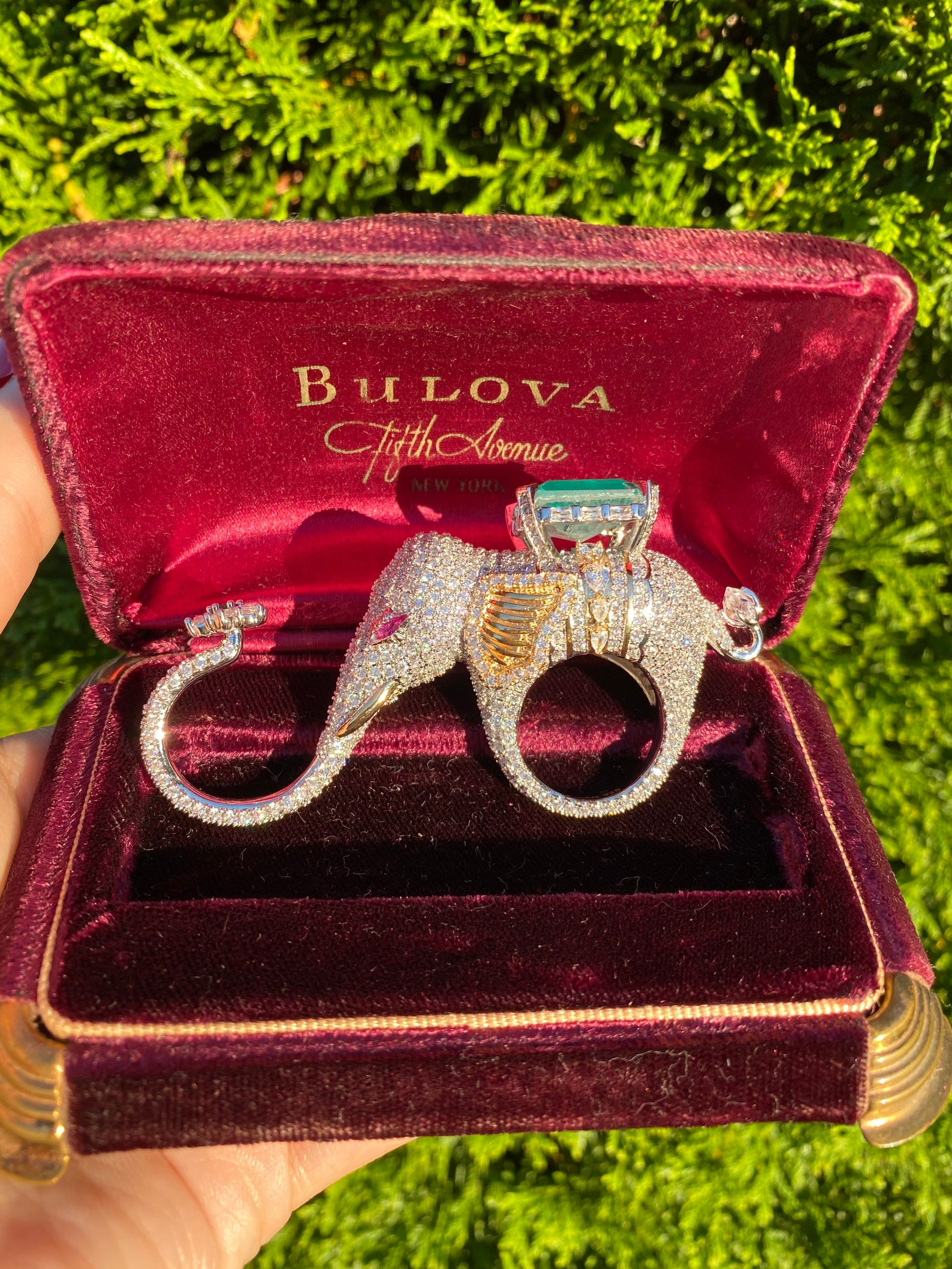 Certified 1001 Nights Queen Elephant Dubai Emerald & Diamond Elephant Ring Masterpiece of Art with 1001 Diamonds, Ruby eyes, Emerald Trunk