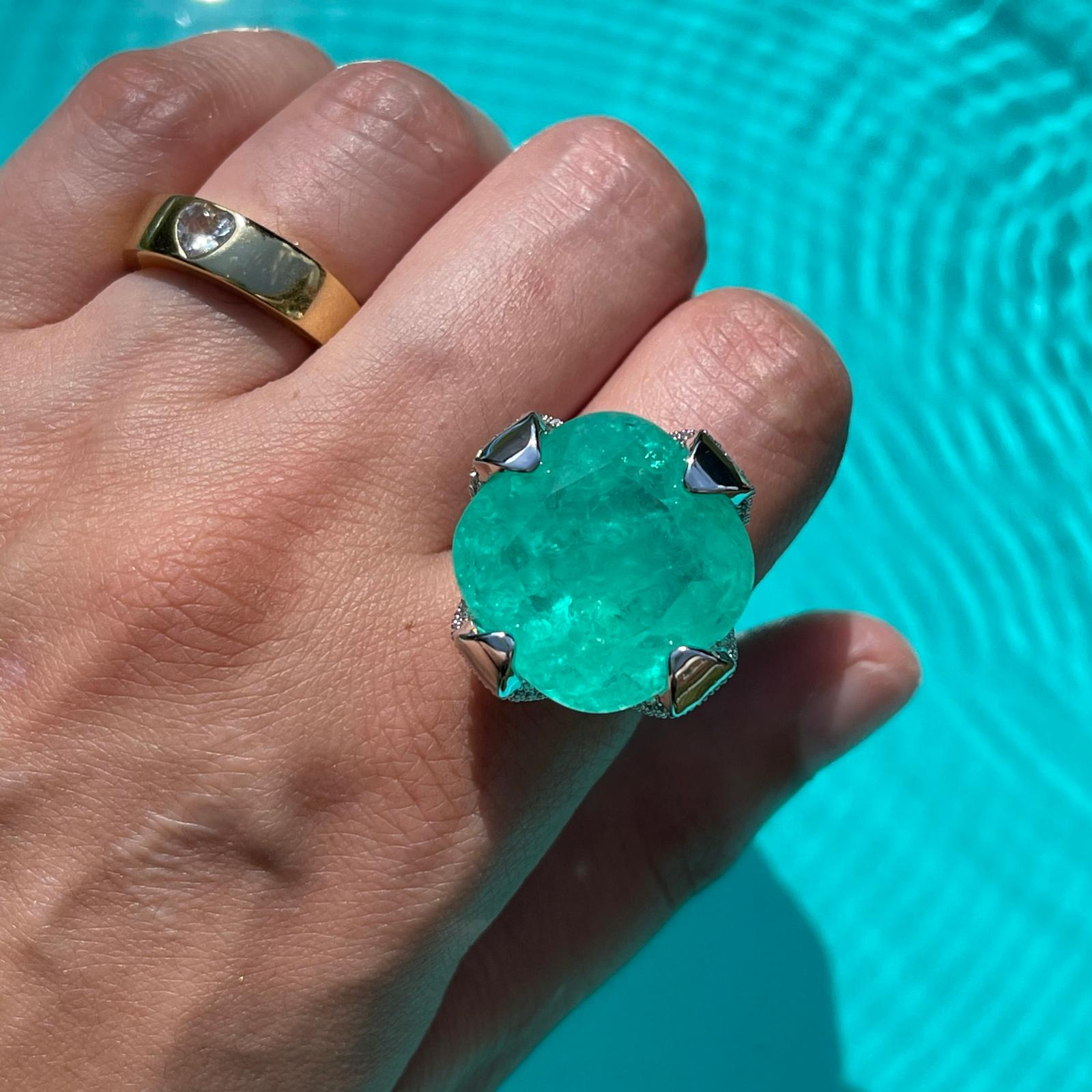 Caribbean Treasure, Luxury Ascher Cut Emerald and Diamond Ring, Magnificent piece, Glowing Neon Exotic Colombian Emerald, Size 8